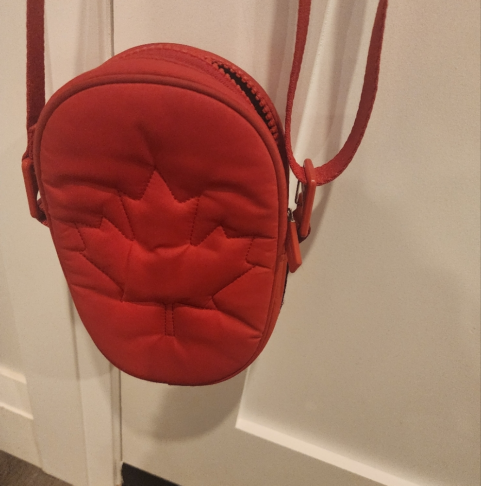 LULULEMON Crossbody Canada Bag